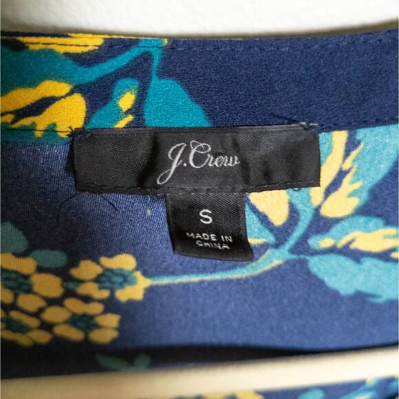 J CREW Navy Yellow Drapey Crepe Floral Wrap Top V-Neck 3/4 Sleeve Women's Small - Picture 7 of 8